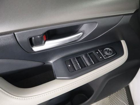 Used 2024 Toyota Grand Highlander XLE image 23