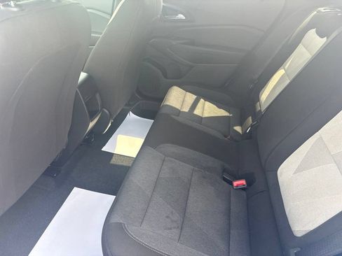 Used 2024 Chevrolet Trax RS FWD image 25