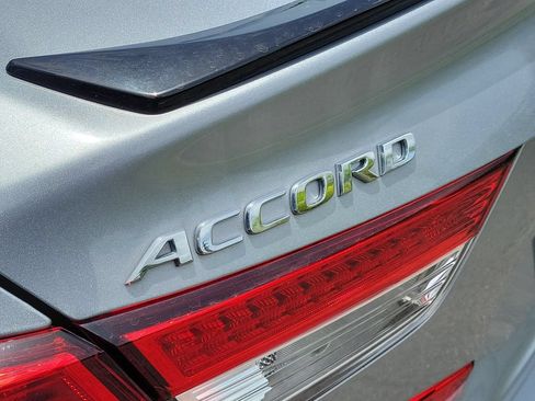 Used 2022 Honda Accord Sport image 5