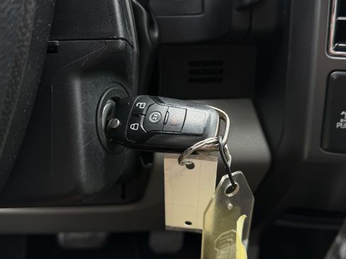 Used 2019 Ford F150 XLT w/ Equipment Group 302A Luxury AWD/4WD image 26