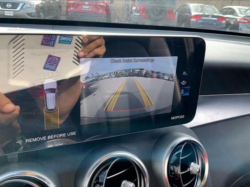 Used 2022 Mercedes-Benz GLC 300 4MATIC image 25