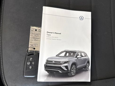 Used 2023 Volkswagen Taos SE AWD/4WD image 29