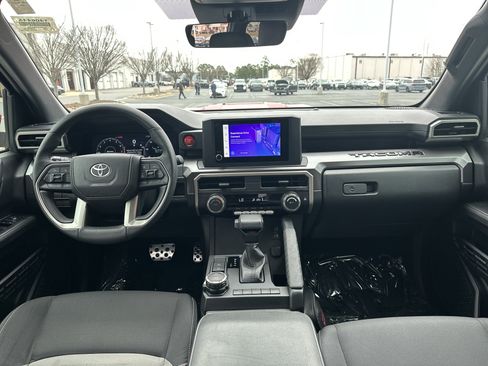 Certified 2025 Toyota Tacoma TRD Sport image 28