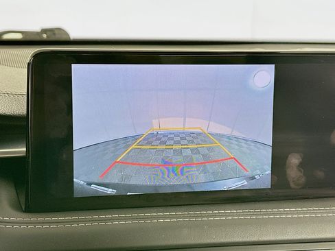 Used 2023 Genesis G70 2.0T image 23