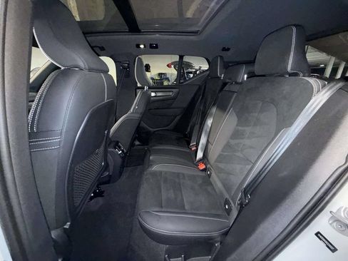 Used 2024 Volvo XC40 Recharge Ultimate w/ Protection Package Premier AWD/4WD image 19
