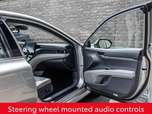 Used 2022 Toyota Camry XLE FWD image 18
