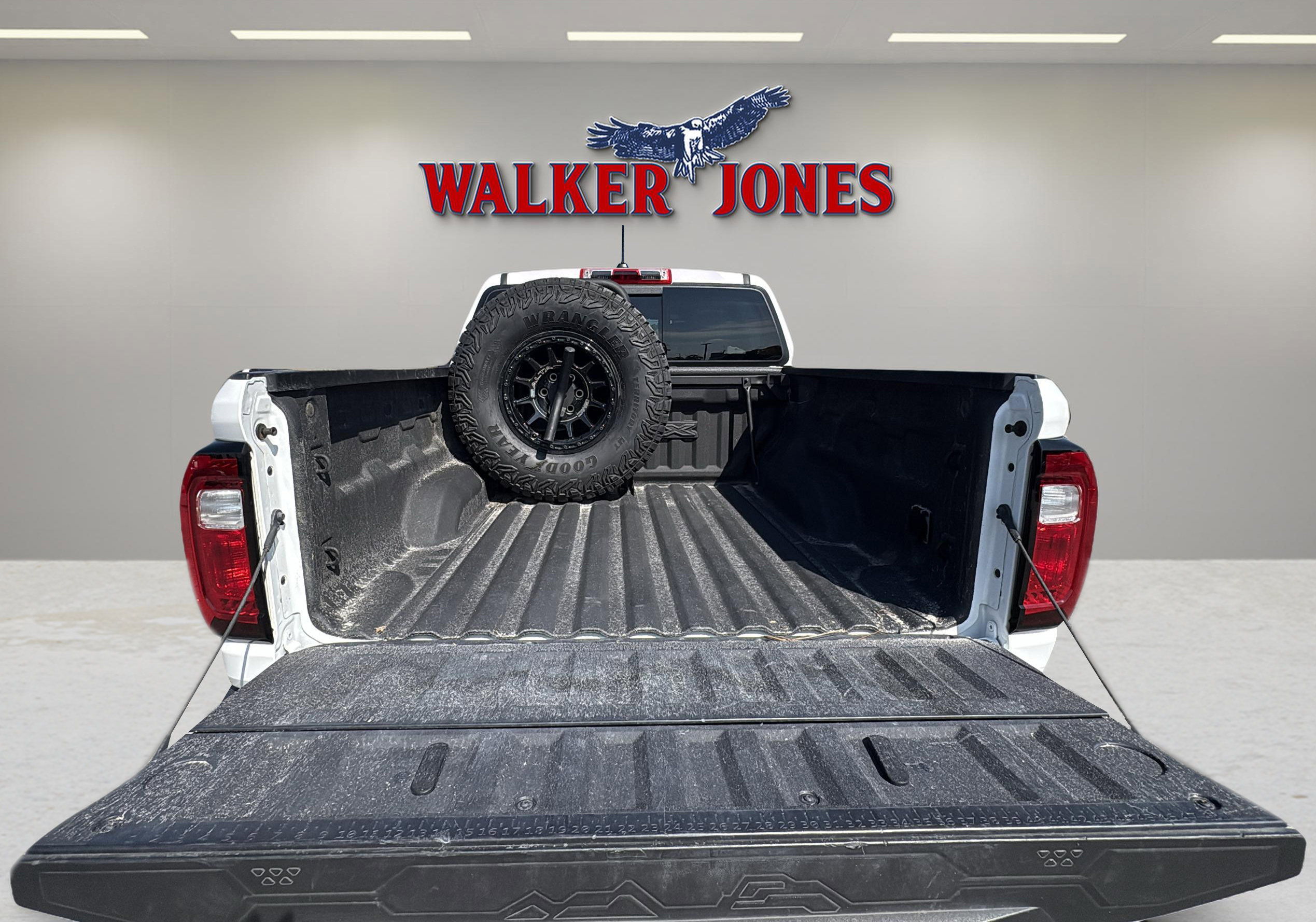 Used 2024 GMC Canyon AT4X w/ AT4X AEV Edition AWD/4WD image 30