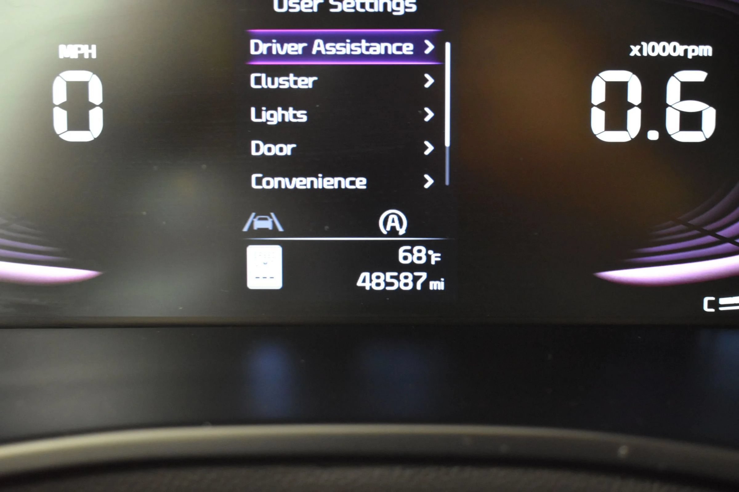 Used 2024 Kia Soul LX w/ LX Technology Package FWD image 28