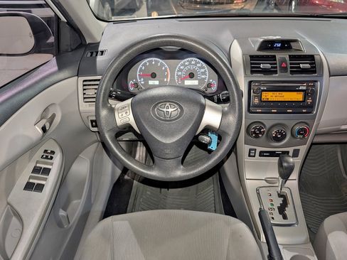 Used 2012 Toyota Corolla LE image 2