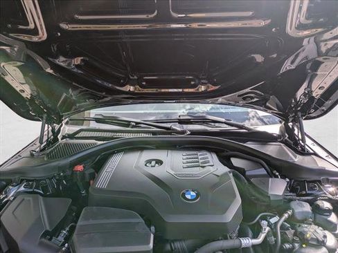 Used 2025 BMW 230i xDrive Coupe w/ Premium Package image 18