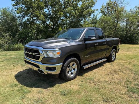 Used 2019 RAM 1500 Big Horn AWD/4WD image 2