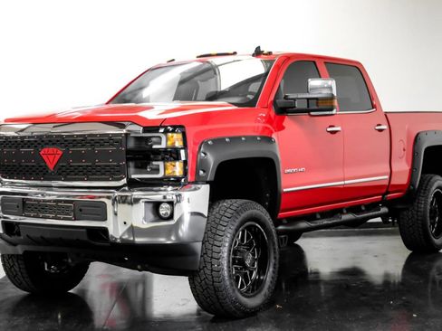 Used 2019 Chevrolet Silverado 2500 LTZ w/ Duramax Plus Package image 7