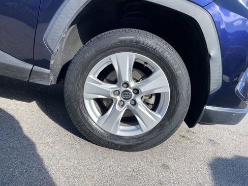 Used 2021 Toyota RAV4 XLE AWD/4WD image 11