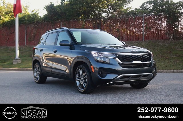 Used 2023 Kia Seltos S w/ Navigation Package FWD image 1