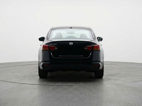 Used 2025 Nissan Altima 2.5 SV image 7