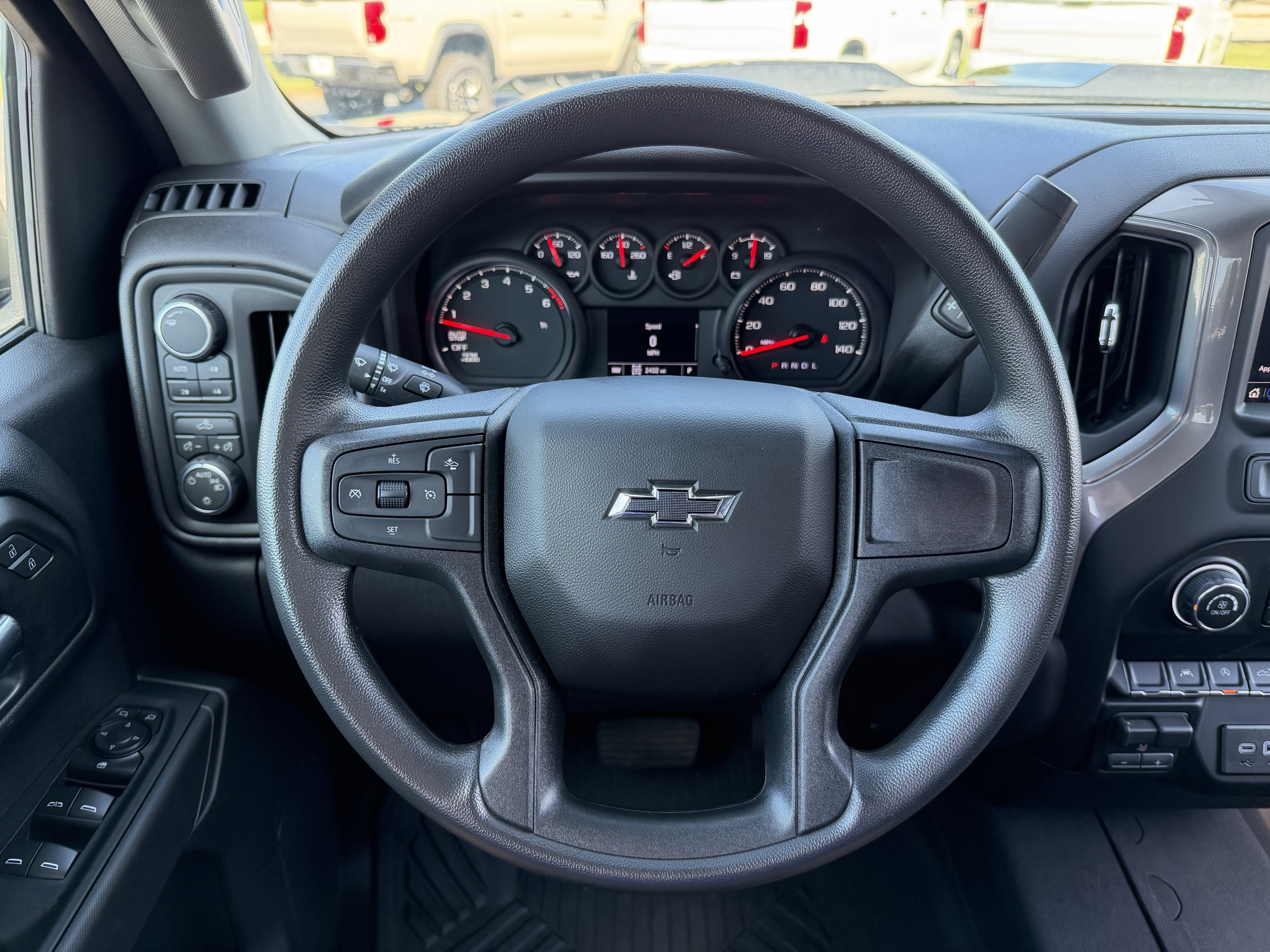 Used 2026 Chevrolet Silverado 1500 Custom Trail Boss w/ Dark Appearance Package AWD/4WD image 15