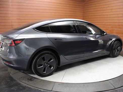 Used 2023 Tesla Model 3 Standard Range image 16