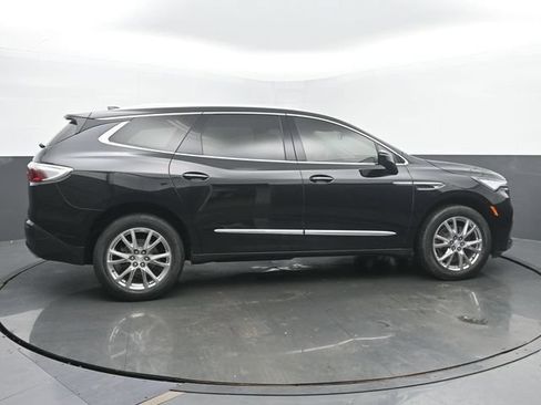 Used 2022 Buick Enclave Essence w/ Experience Buick Package FWD image 6