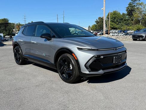 New 2025 Chevrolet Equinox EV RS image 1