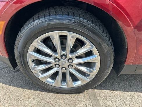 Used 2017 Cadillac XT5 Platinum AWD/4WD image 53