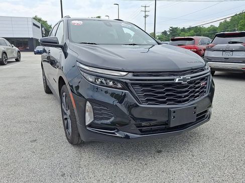Used 2024 Chevrolet Equinox RS AWD/4WD image 2