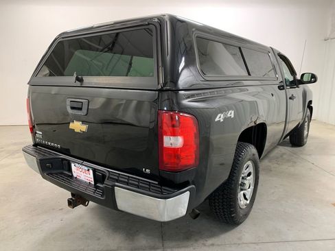 Used 2011 Chevrolet Silverado 1500 W/T w/ LS Package AWD/4WD image 8