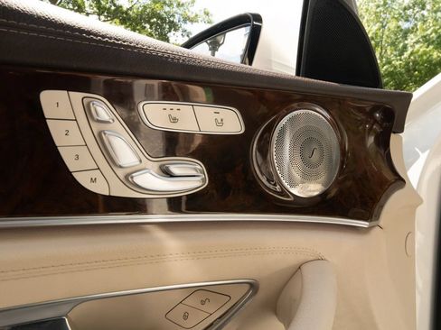 Used 2017 Mercedes-Benz E 300 image 36