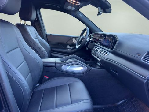 Used 2024 Mercedes-Benz GLS 450 4MATIC image 23