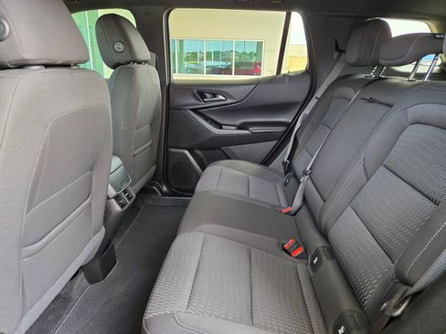 Used 2025 Chevrolet Equinox LT w/ Safety and Technology Package FWD image 14