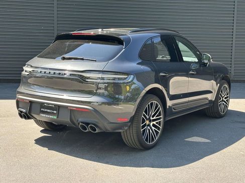 Certified 2026 Porsche Macan AWD/4WD image 5