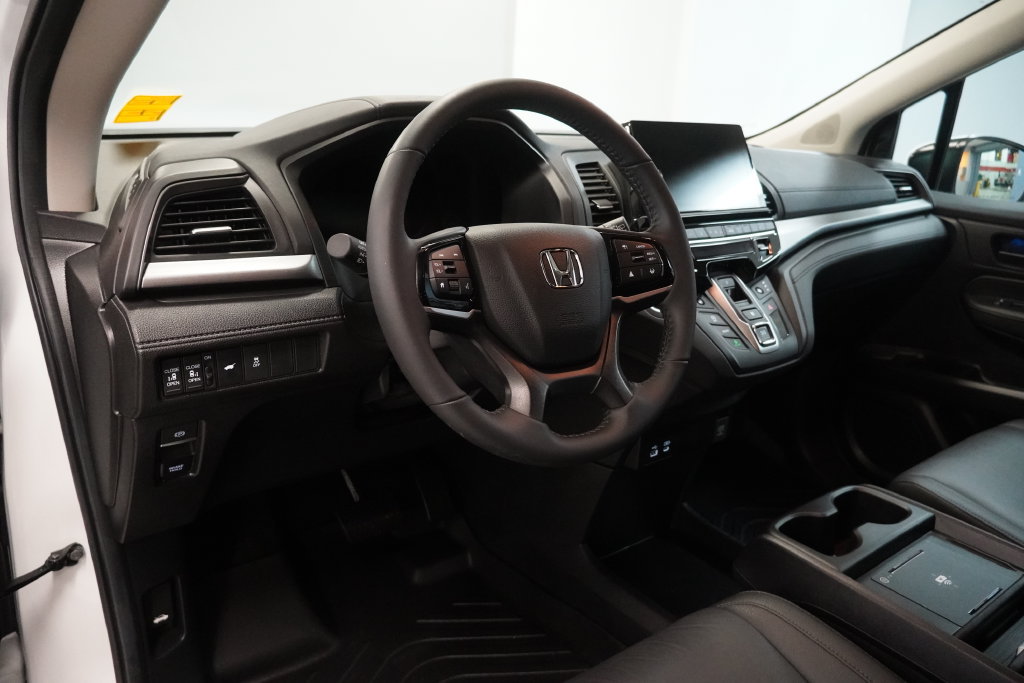 Used 2025 Honda Odyssey EX-L image 5
