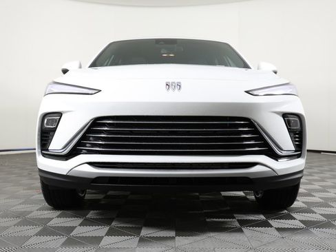 New 2026 Buick Envista Preferred image 2