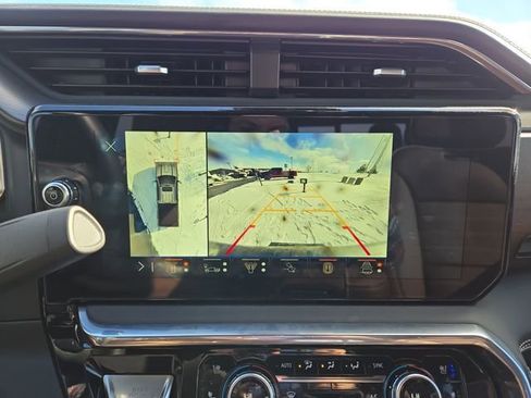 Used 2024 GMC Sierra 2500 Denali Ultimate image 28