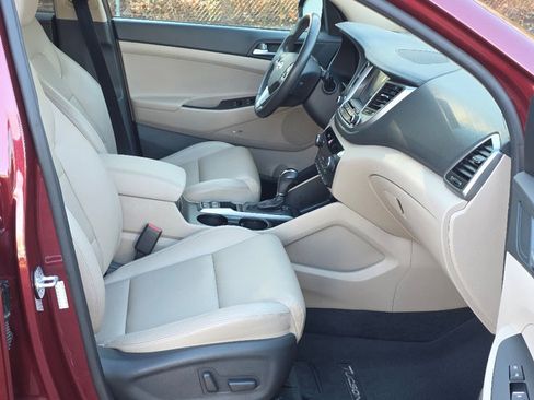 Used 2017 Hyundai Tucson Limited image 18