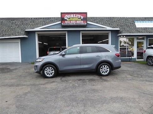 Used 2020 Kia Sorento LX w/ LX I4 Convenience Package FWD image 1