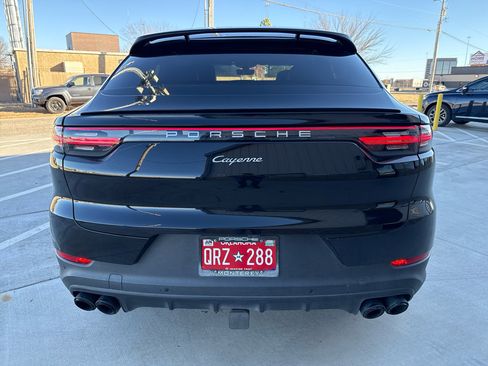 Used 2020 Porsche Cayenne image 13