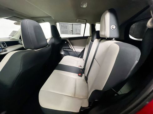 Used 2016 Toyota RAV4 XLE image 28