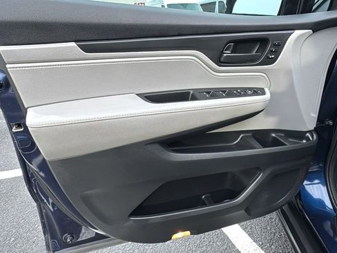Used 2018 Honda Odyssey EX-L image 9