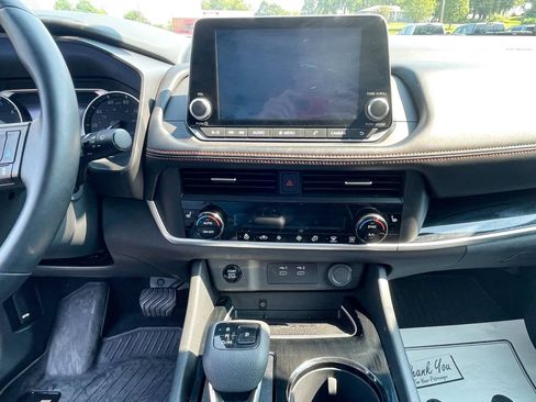 Used 2025 Nissan Rogue SV w/ Rock Creek Premium Package AWD/4WD image 12