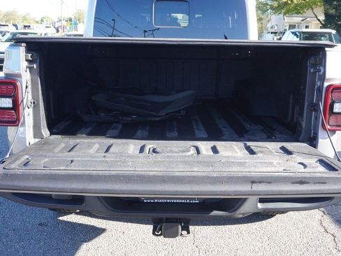 Used 2020 Jeep Gladiator Overland AWD/4WD image 15