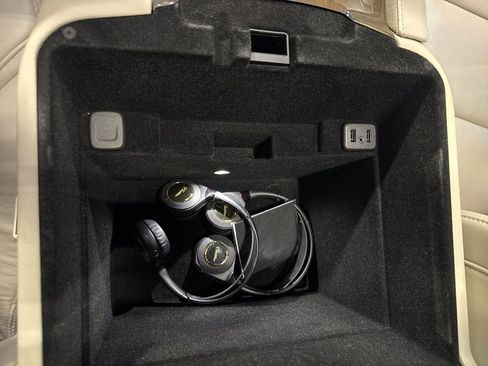 Used 2019 Cadillac Escalade Premium Luxury image 30