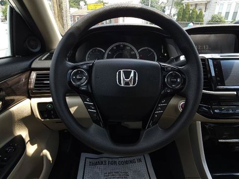 Used 2016 Honda Accord EX image 13