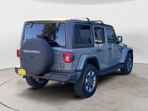 Used 2021 Jeep Wrangler Unlimited Sahara w/ Uconnect 4C Nav & Sound Group image 7
