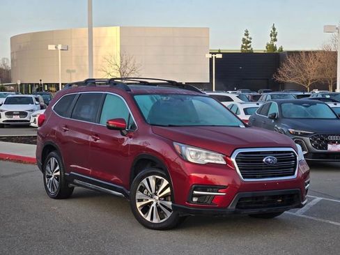 Used 2022 Subaru Ascent Limited w/ Technology Package image 1