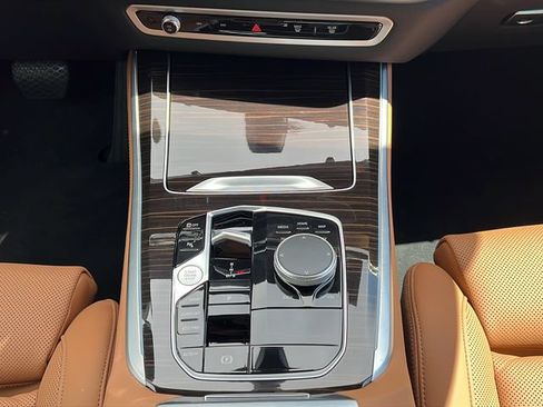 Used 2024 BMW X5 sDrive40i w/ Premium Package RWD image 15