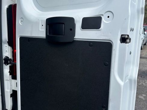 Used 2024 RAM ProMaster 2500 w/ Convenience Group FWD image 21