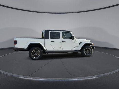 Used 2022 Jeep Gladiator Overland w/ LED Lighting Group AWD/4WD image 9