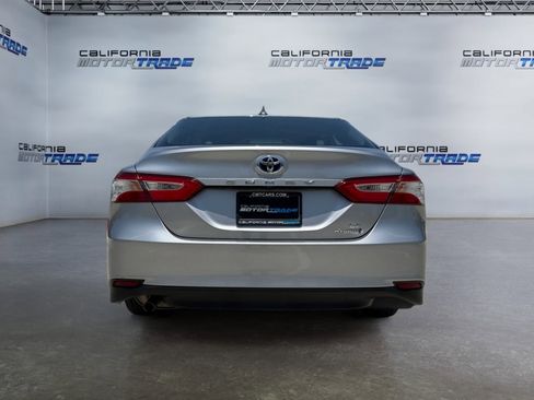 Used 2020 Toyota Camry LE image 6