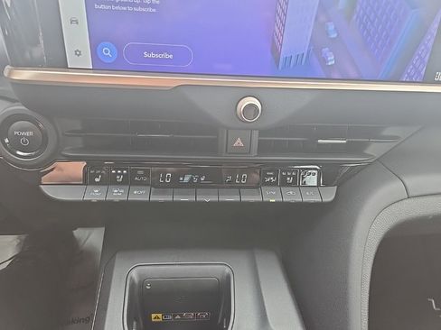 Used 2023 Toyota Crown Platinum image 18