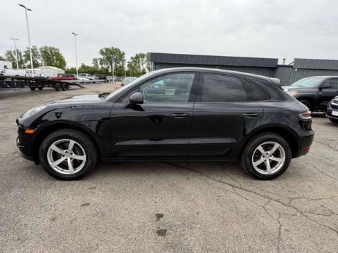 Used 2020 Porsche Macan AWD/4WD image 2